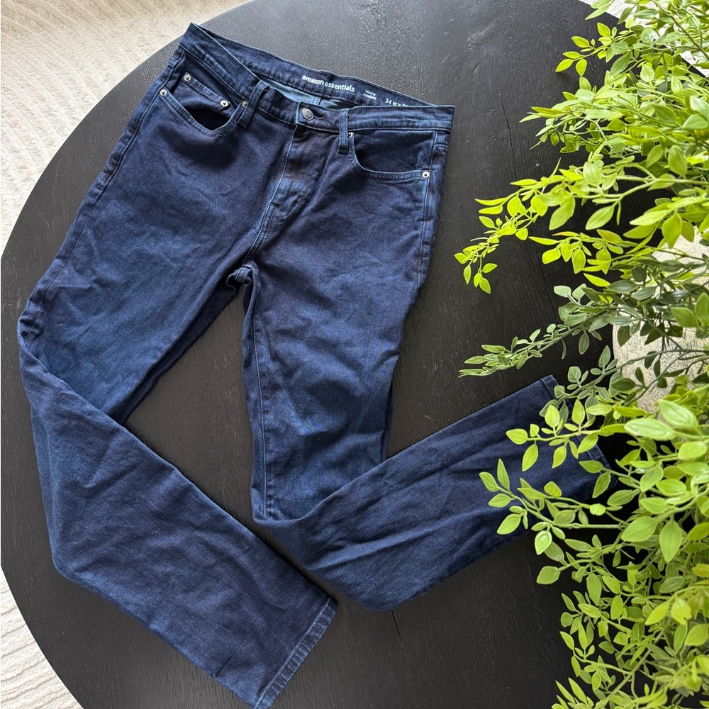 Men’s dark wash skinny jean
